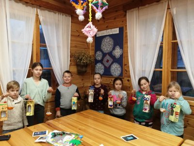 Okładka albumu: Warsztaty Tworzenia Karmników z recyklingu 